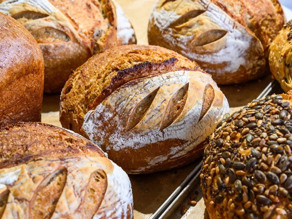Специалист предупредил о риске бактерий на выпечке в магазинах