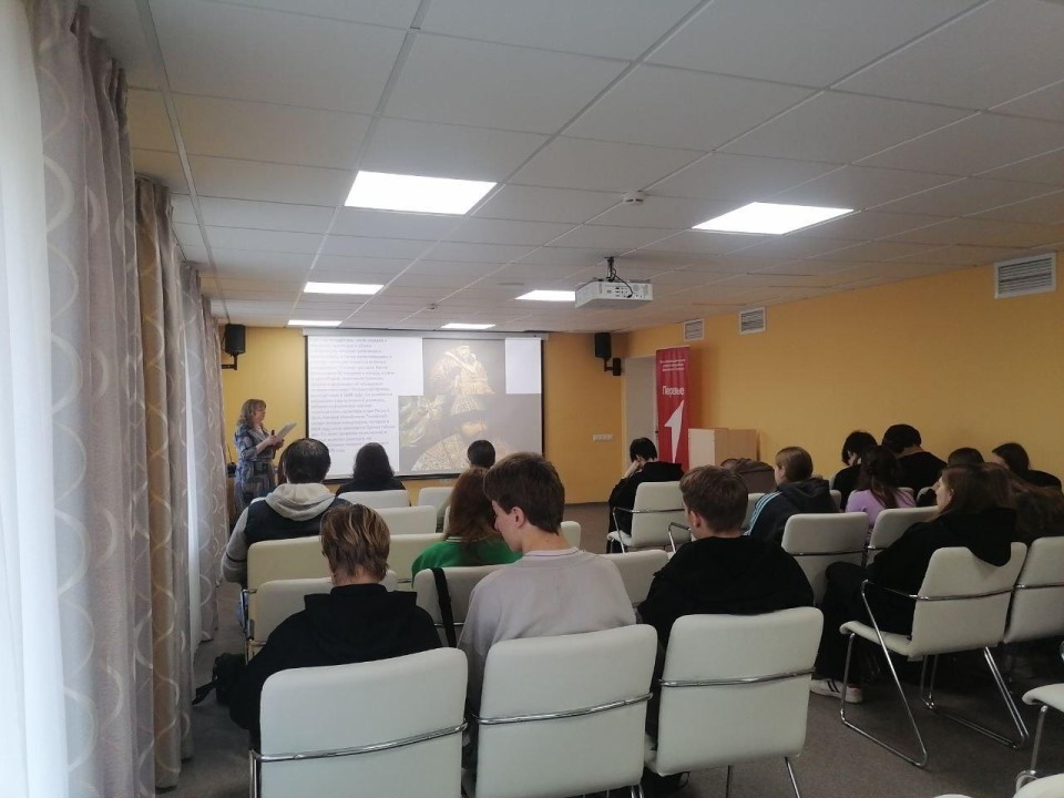 Разведка боем за школьной скамьей: в Сергиево‑Посадском техникуме раскрыли тайны героев ВОВ