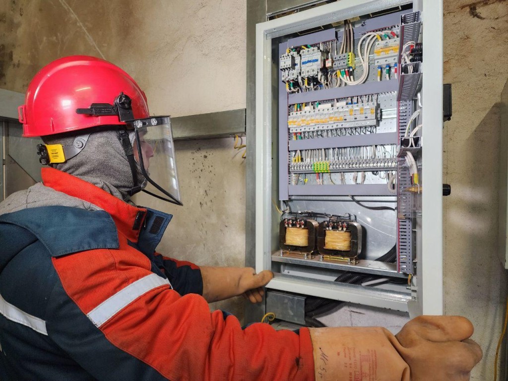 В Андреевке модернизировали распределительный пункт для стабильной подачи электроэнергии