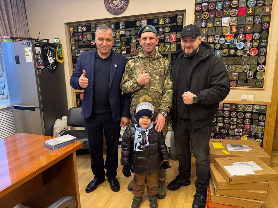 Павловопосадский певец I.L.A.Y. лично поддержал бойца с фронта