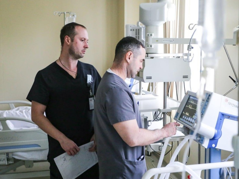 Новое оборудование — больше шансов на жизнь: какие подмосковные больницы уже получили современные аппараты ИВЛ