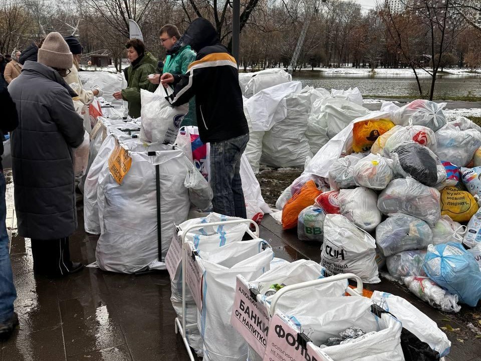 Люберцы против свалок: в Наташинском парке прошла мега-акция по раздельному сбору