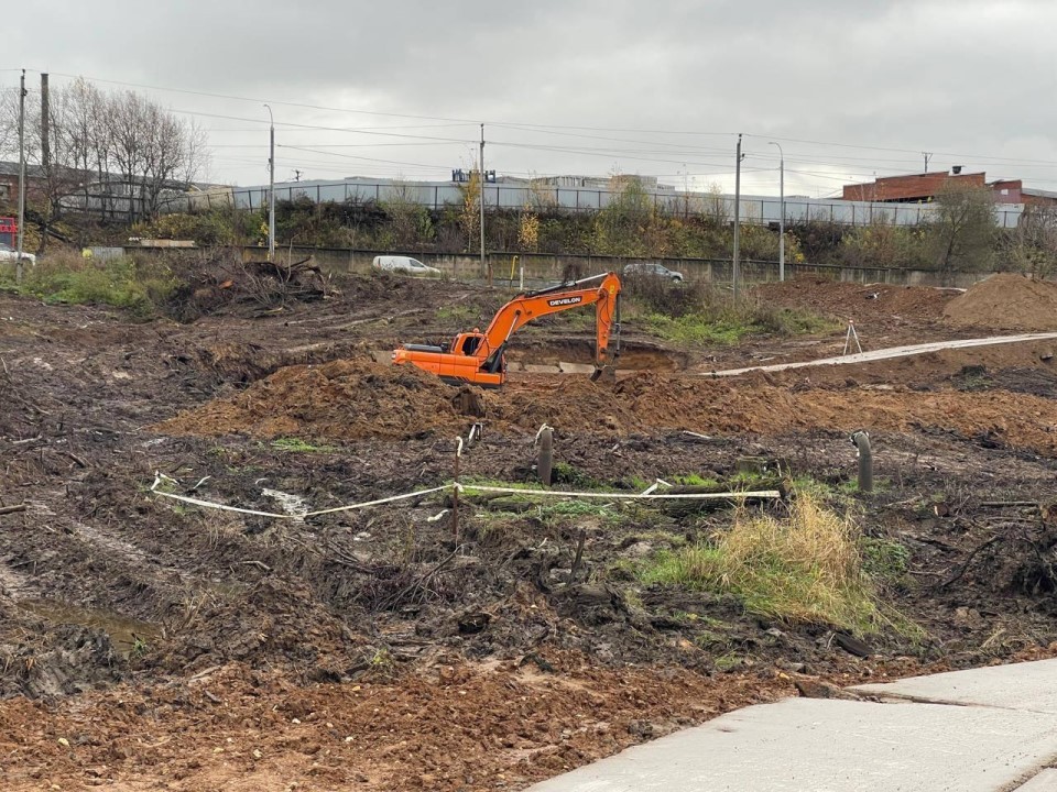 От заторов к комфорту: в Ленинском округе строят дорогу, которая «развяжет» транспортные узлы