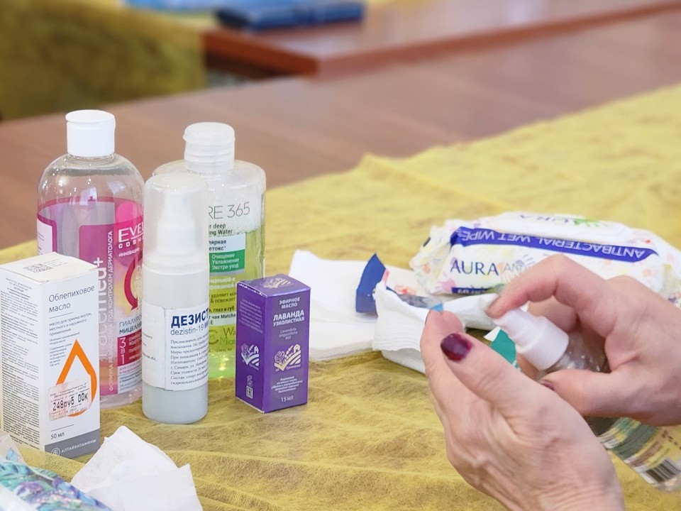 Щелковских пенсионеров научили ухаживать за кожей лица