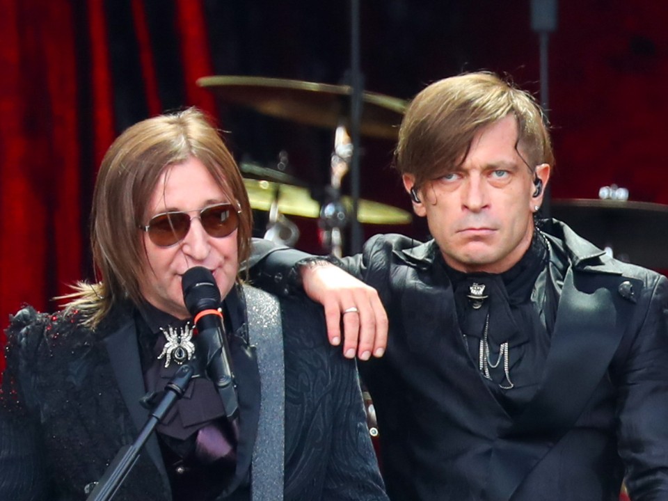 Залы пустеют, аппетиты растут: как «Би-2» бедствуют за границей