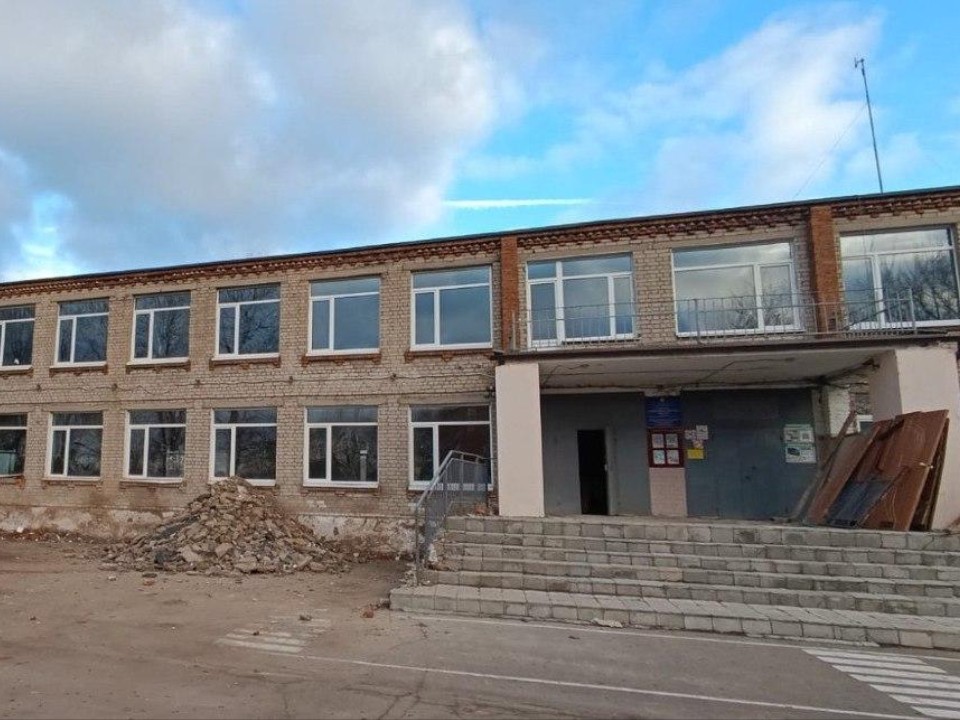 «Старушке» 1963 года — новый облик: в деревне Кабаново идет грандиозный капремонт школы № 10. Что уже сделано?