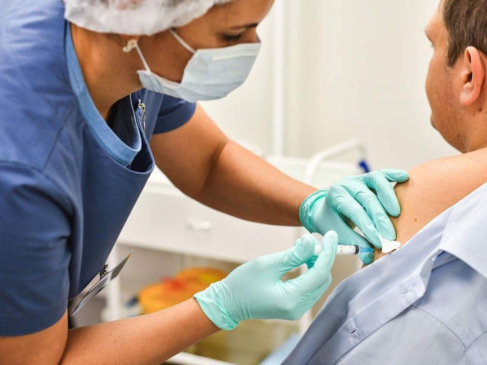 Защита от гриппа за две недели: почему в Химках советуют прививаться сейчас