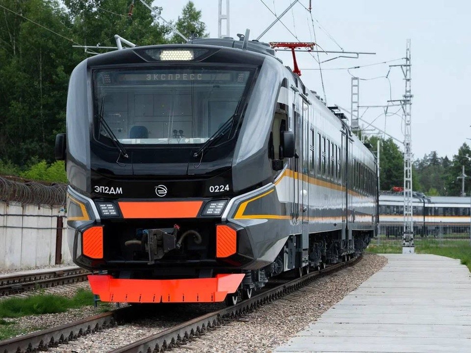 Электропоезд ЭП2ДМ стал победителем национальной премии «Формула движения»