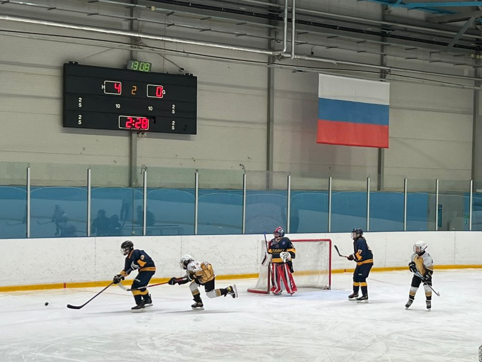 Электростальский «Кристалл» обыграл сверстников из Балашихи на первенстве Москвы