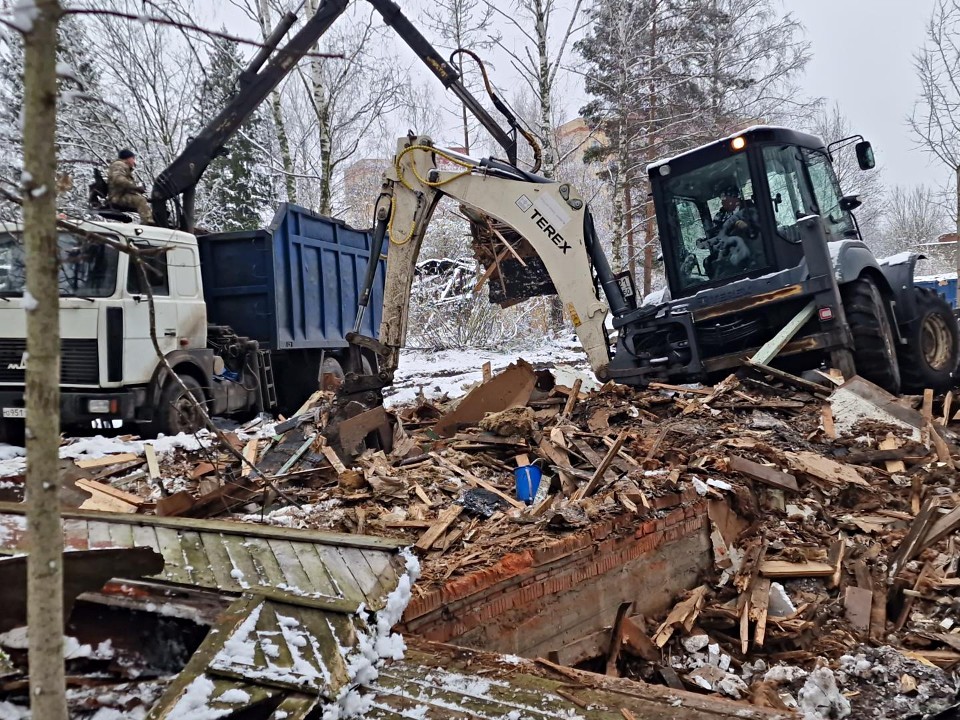 На Университетской исчезнет старое военное здание — эксперты признали его смертельно опасным