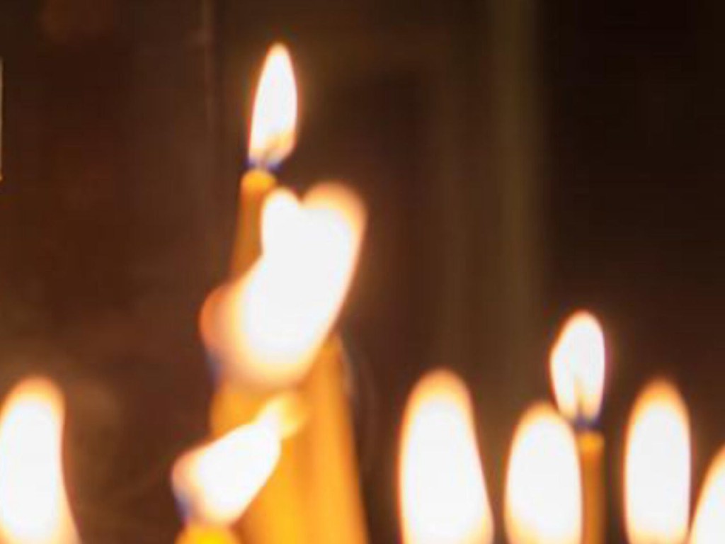 Хотите притянуть богатство? Сделайте 1 декабря этот простой ритуал с тремя свечами и деньги потекут рекой