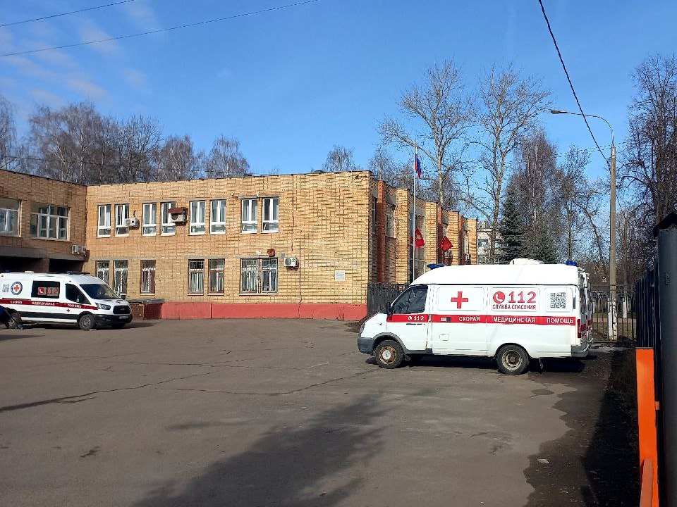 Электростальцы более 800 раз за неделю вызвали скорую помощь по телефону 112