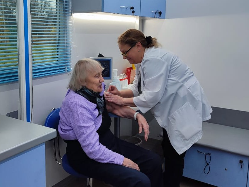 Стал известен график работы мобильного пункта вакцинации в ноябре