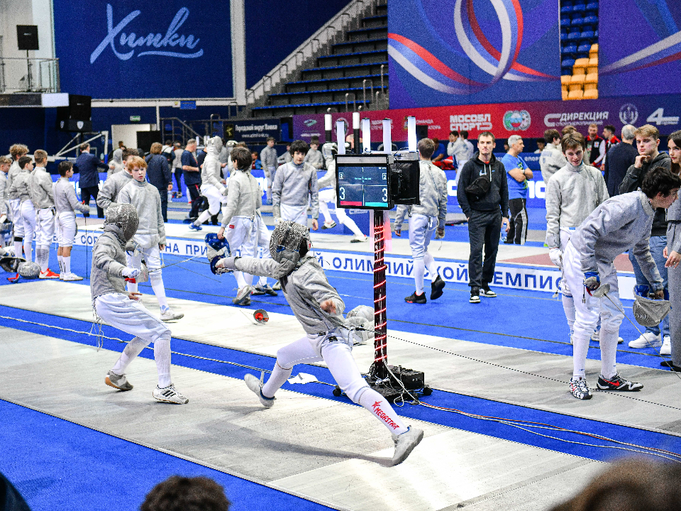 «Съехалась практически вся Россия»: более 250 фехтовальщиков борются за призы Яны Егорян