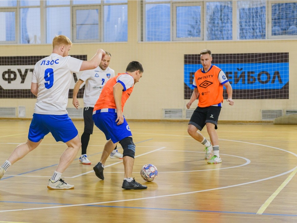 Поддержать «Велес» на домашнем матче можно 16 ноября