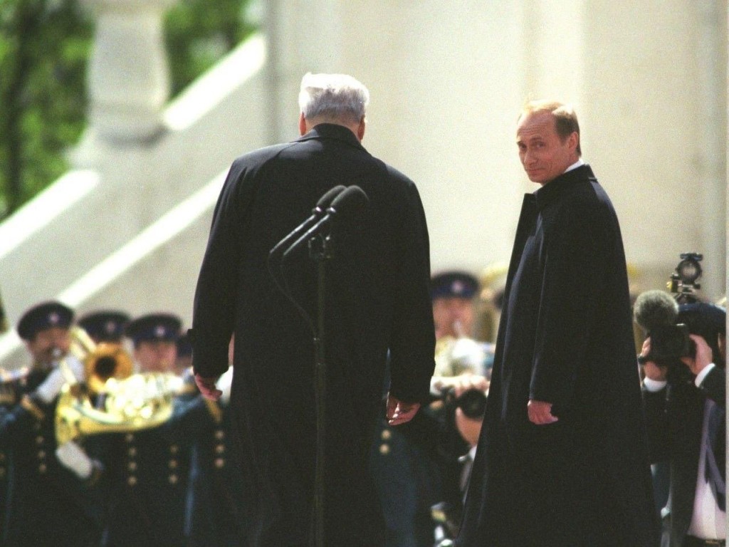 «Господин Президент!»: выставка фотографий Юрия Инякина открылась в Апрелевке