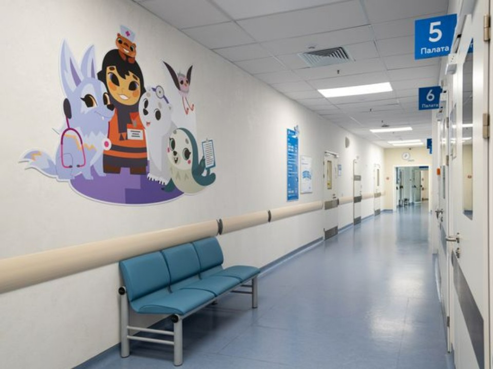 Неотлучно рядом с сыном: мама пострадавшего при взрыве в Красногорске школьника дала комментарий