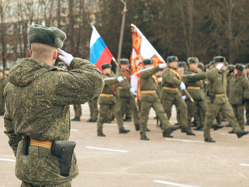 Военнослужащих-артиллеристов поздравили с праздником в Наро-Фоминске