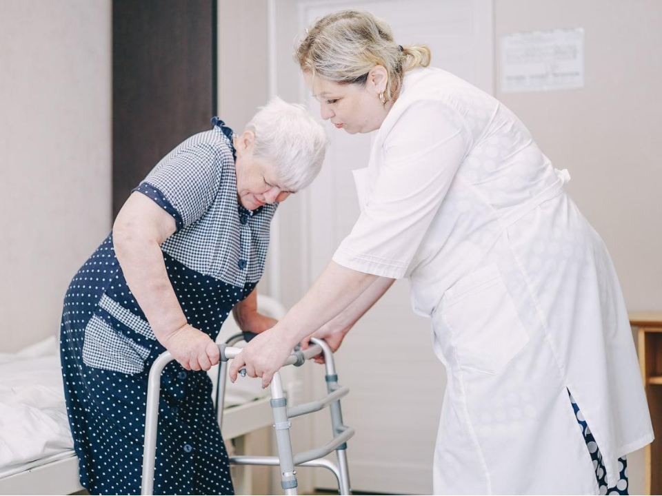 Жителям Одинцова компенсируют покупку реабилитационного оборудования: что входит в список и как оформить услугу