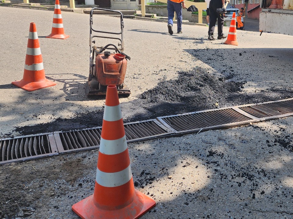 «Яму-невидимку» заделают при выезде на Ленинградское шоссе