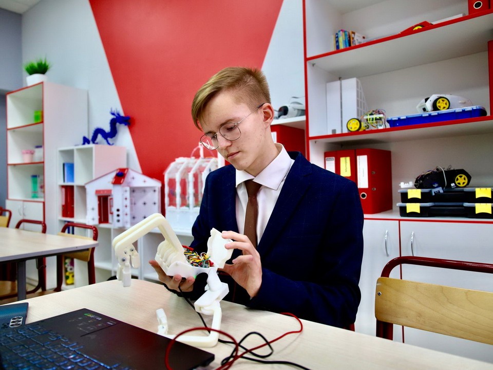 Ногинский школьник изобрел нейротренажер для реабилитации после инсульта