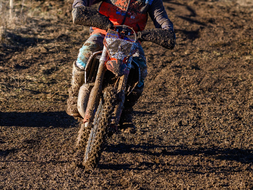 Гонщики из Дмитрова привезли полный комплект медалей из Калмыкии