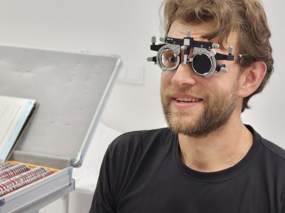 Жители округа проверили здоровье под покровом ночи