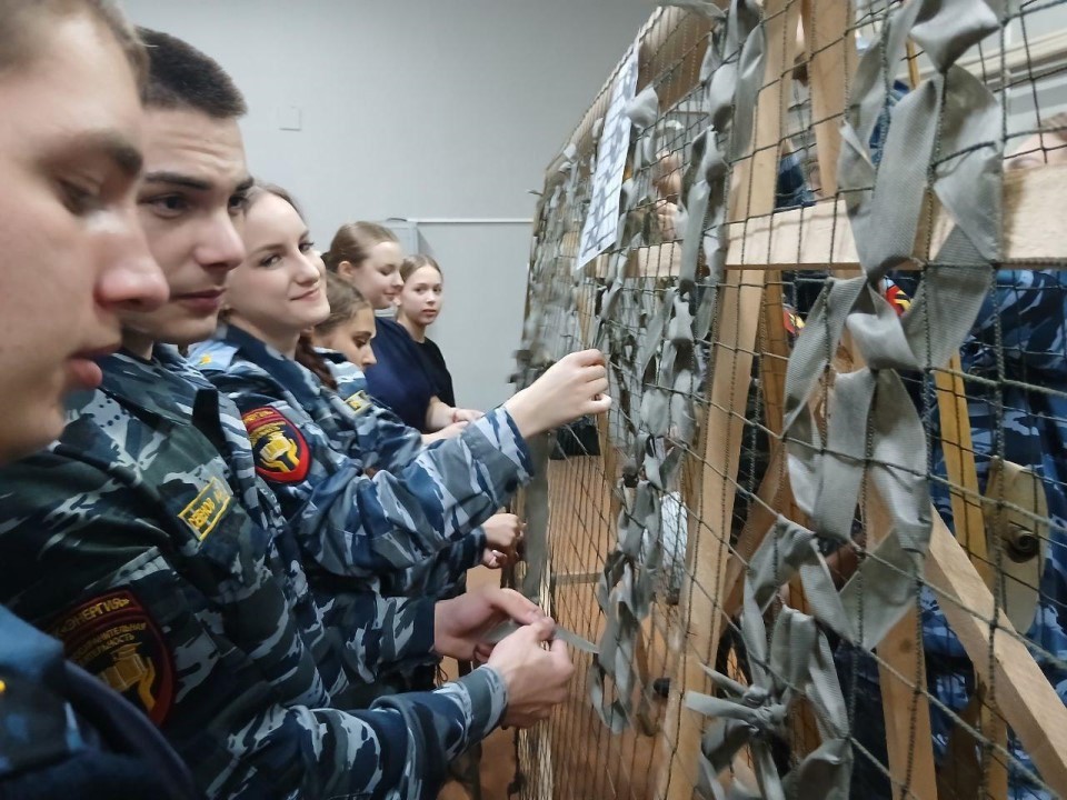 «Вместе мы — сила»: как студенты поддерживают бойцов в ЛНР перед зимним периодом