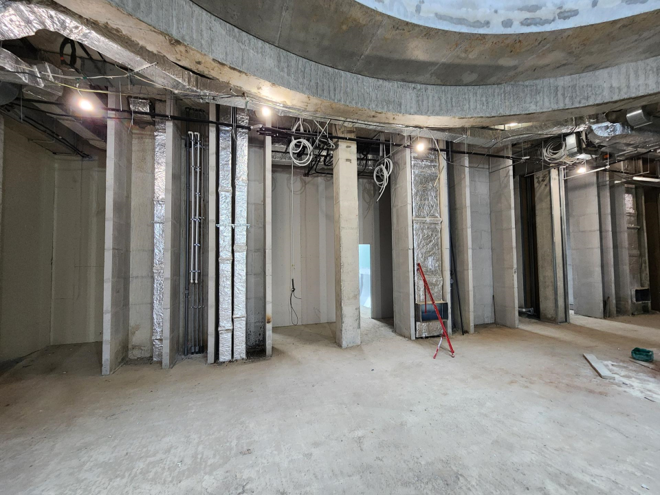 Внутренние и внешние инженерные сети прокладывают в детской поликлинике Чехова