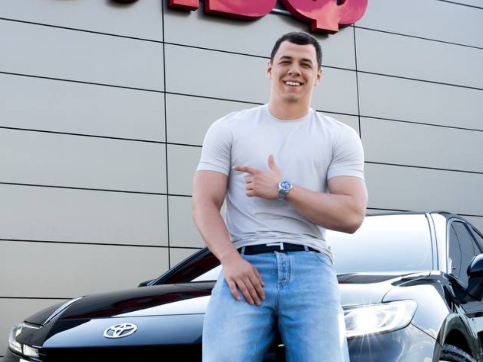 Рэпер Macan тайно явился в военкомат и попал в элитный спецназ