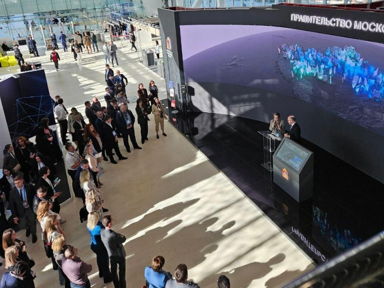 Подмосковье раскрыло в Казани секреты идеальных закупок: узнайте, как регионы России теперь сэкономят миллиарды