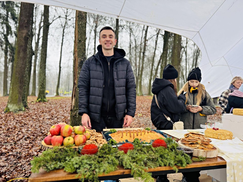 Кулебяка с лососем победила на конкурсе «Вкус России» в парке «Скитские пруды»