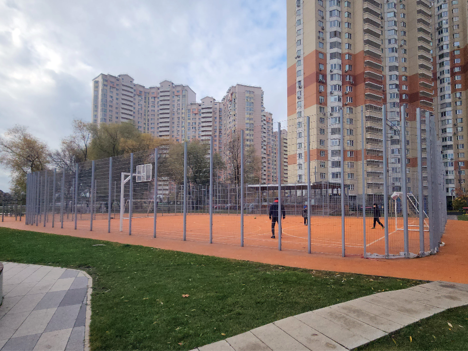 Новую спортивную площадку на улице 60 лет СССР установят в 2026 году