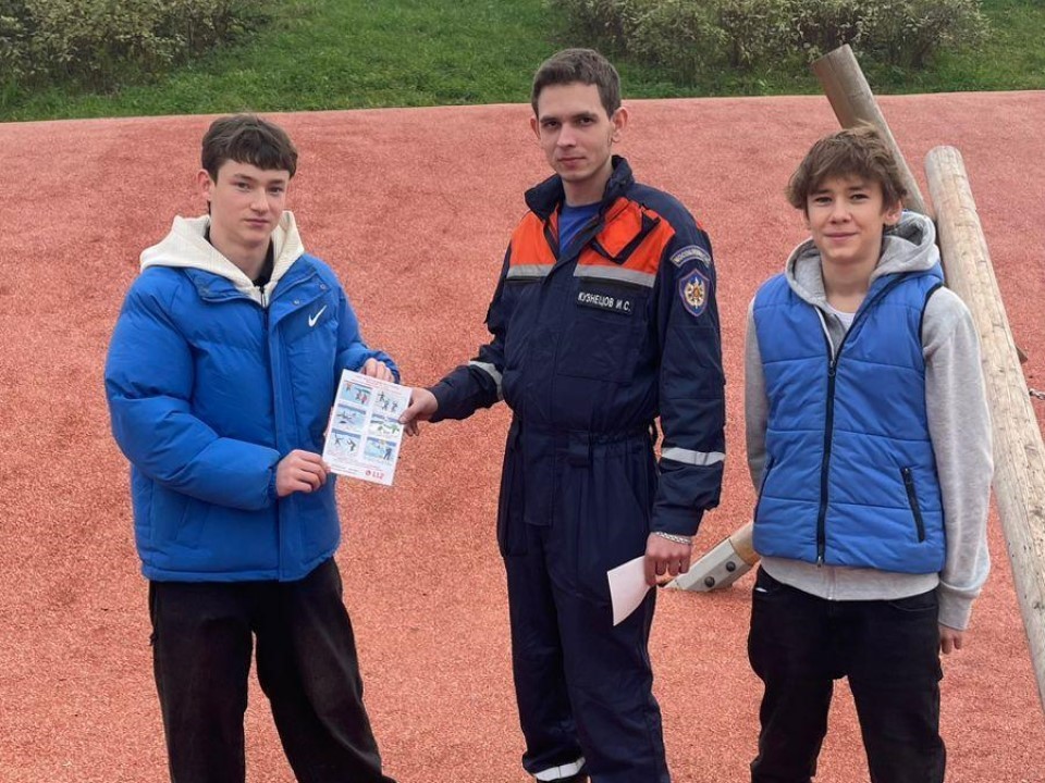 Пожарные не дремлют: в Чехове прошел рейд по спасению домов от огненной беды