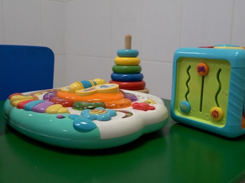 От фломастеров до шпателей: чем наполнили детскую поликлинику в Павшинской пойме