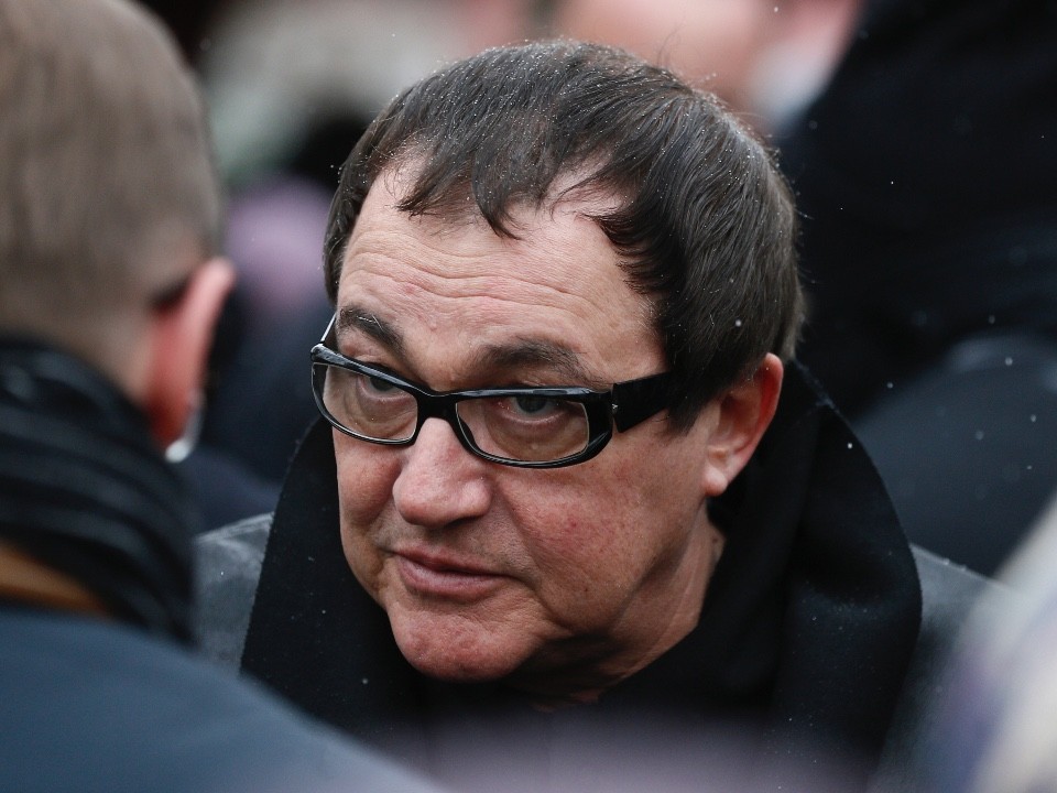 Дибров покинул Россию после видео, где похожий на него мужчина стоит с расстегнутой ширинкой