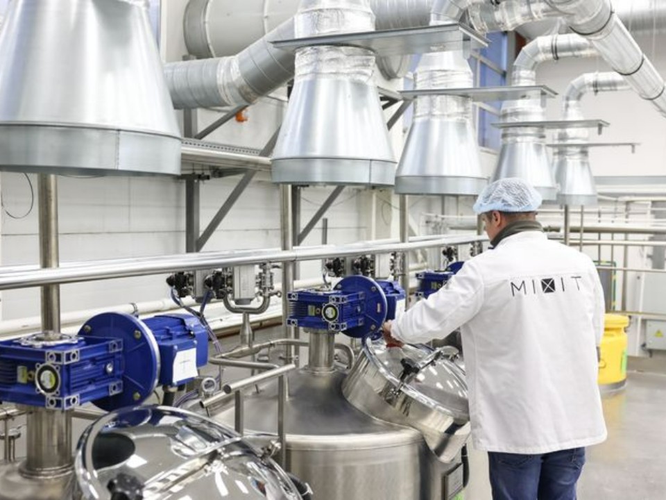 Не сломать и не сломить: устойчивость российской экономики к санкциям получила объяснение