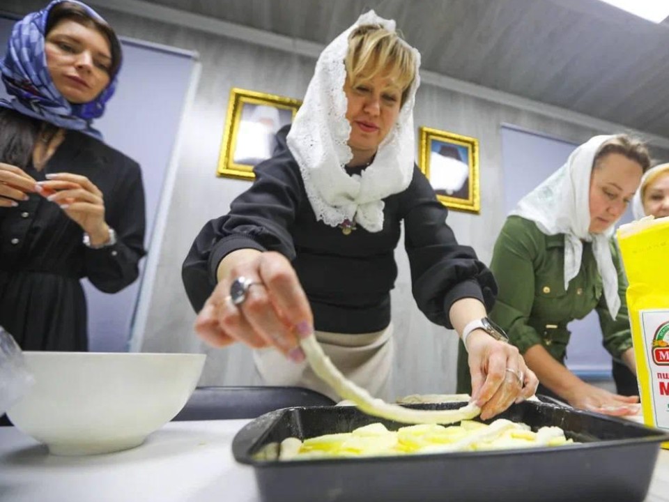 Испекли домашние пироги для участников СВО: как прошла встреча с семьями бойцов в Балашихе