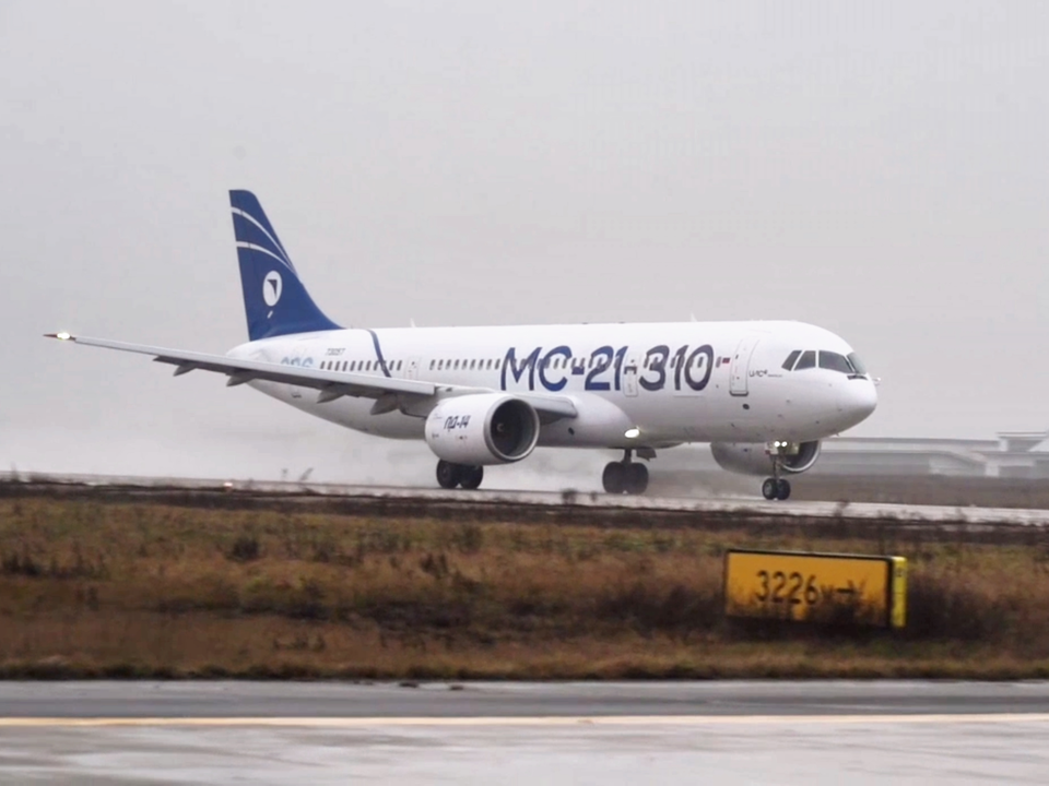 Второй импортозамещенный самолет МС-21 подняли в небо над Жуковским