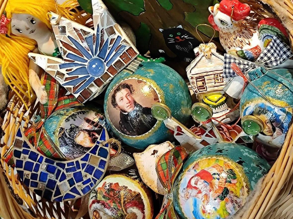 Творческий праздник в Усадьбе «Мураново»: до 18 января пройдут мастер-классы по изготовлению елочных игрушек