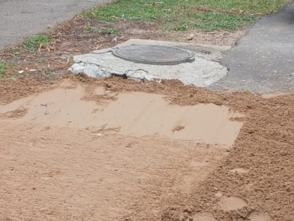 Коммунальщики провели восстановительные работы в районе подтопления на улице Советской