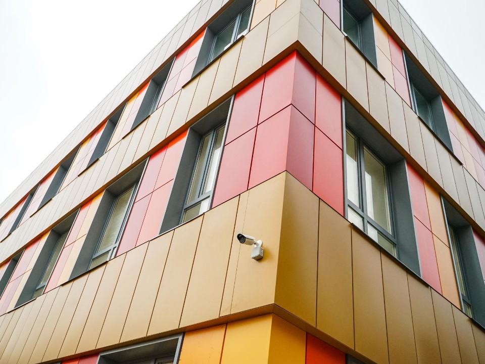 От теневого навеса до пищеблока: экскурсия по детскому саду будущего, который откроется в Химках уже в этом году