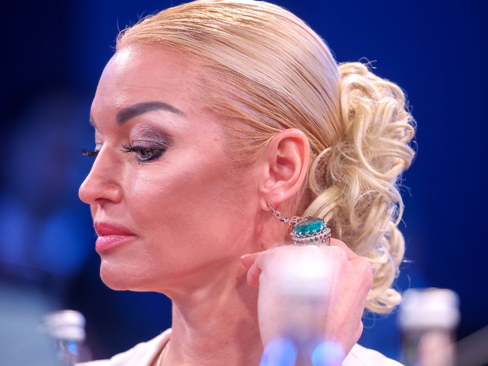 Анастасию Волочкову хотят убрать с экранов: зачем балерине может понадобиться алкотестер
