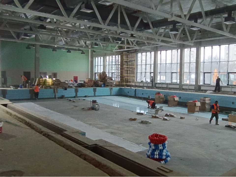 На Ленина возводят новый спорткомплекс: что уже готово, какие зоны обещают и когда его откроют