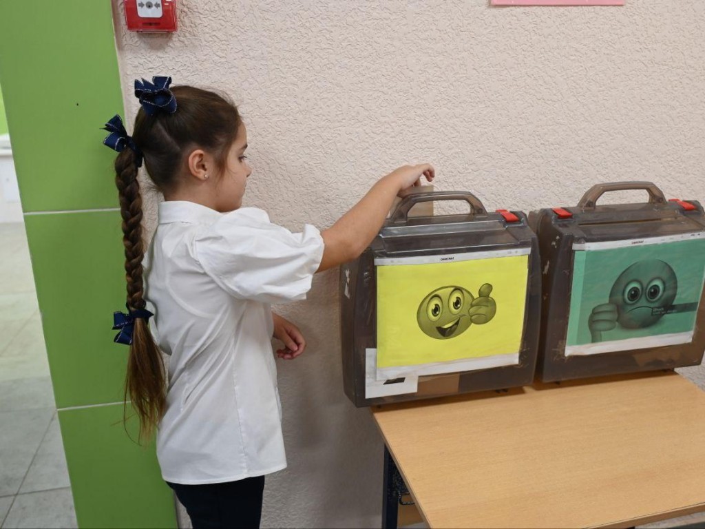 Завтрак под контролем: в Серпухове проверили, как кормят 800 учеников