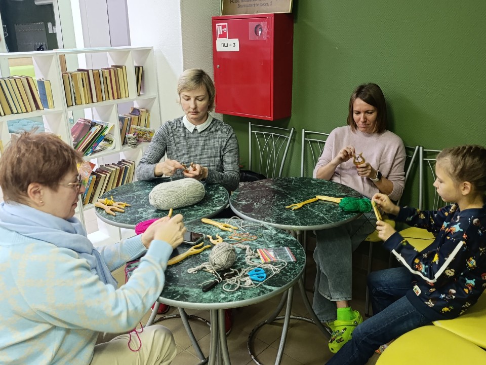 В Рузе научат плести средневековые шнуры