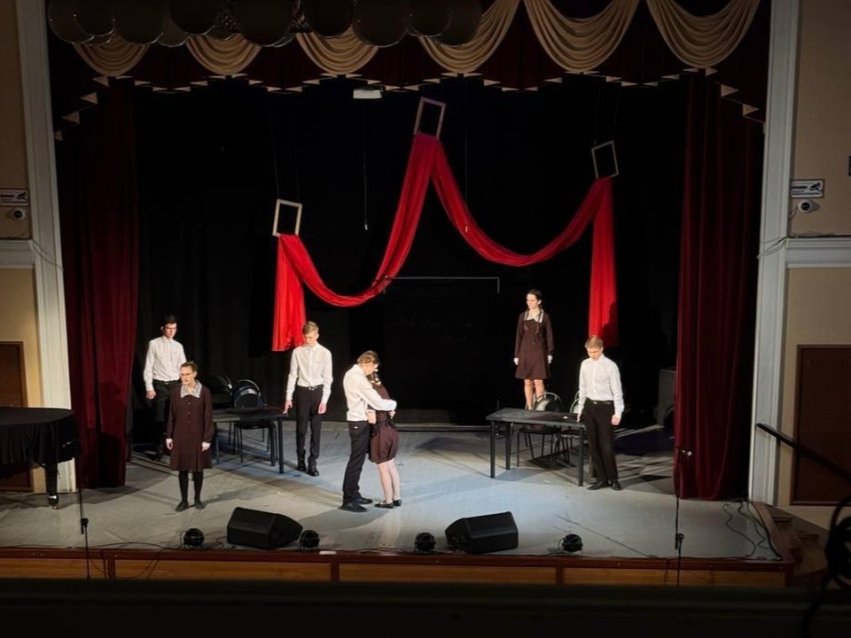 Спектакль «Завтра была война» покорил жюри: театр из Котельников получил спецприз фестиваля