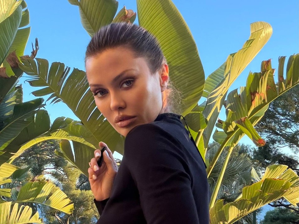 «Когда-то на меня даже не смотрели»: Боня отметила 46-летие в спорткостюме и без макияжа