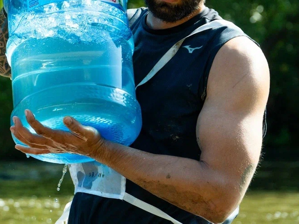 «Перестаньте пить через силу»: как услышать свое тело и не навредить во время тренировок