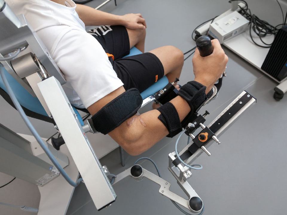 Без очереди и до ₽1 млн на протезы: как участникам СВО в Дмитрове помогают с лечением